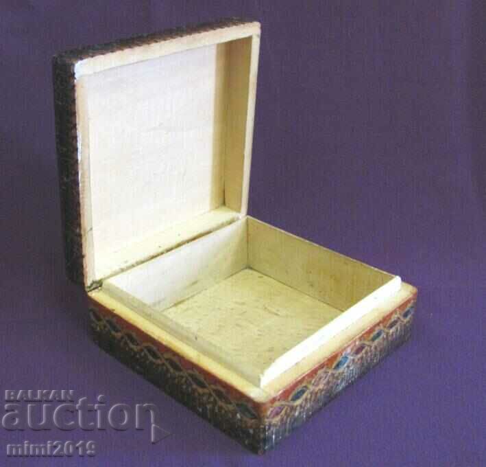 Delivery of Vintage Wooden Jewelry Box handmade Delivery of Vintage Wooden Jewelry Box handmade