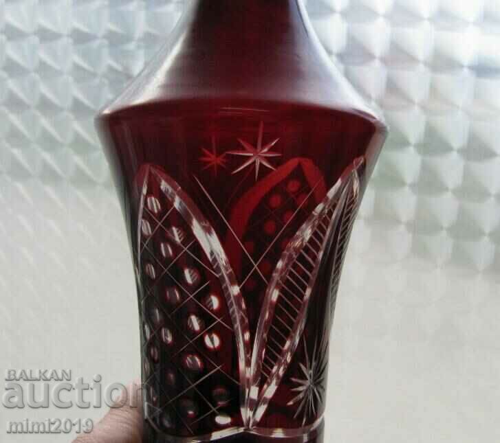 Delivery of Screw Crystal Red Glass Carafe, Bottle Delivery of Screw Crystal Red Glass Carafe, Bottle