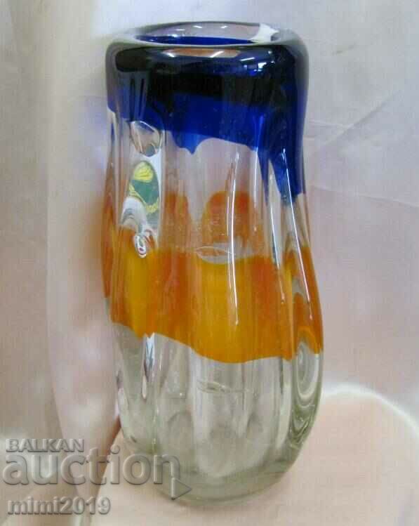 Γυάλινο βάζο από συμπαγές κρυστάλλινο Murano με τιμή 260.00 BGN | € 132.94 Γυάλινο βάζο από συμπαγές κρυστάλλινο Murano με τιμή 260.00 BGN | € 132.94