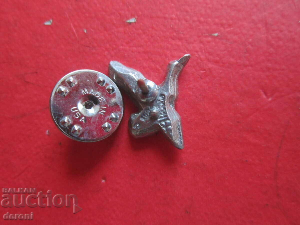 Delivery of Amazing hunting bronze badge badge 4