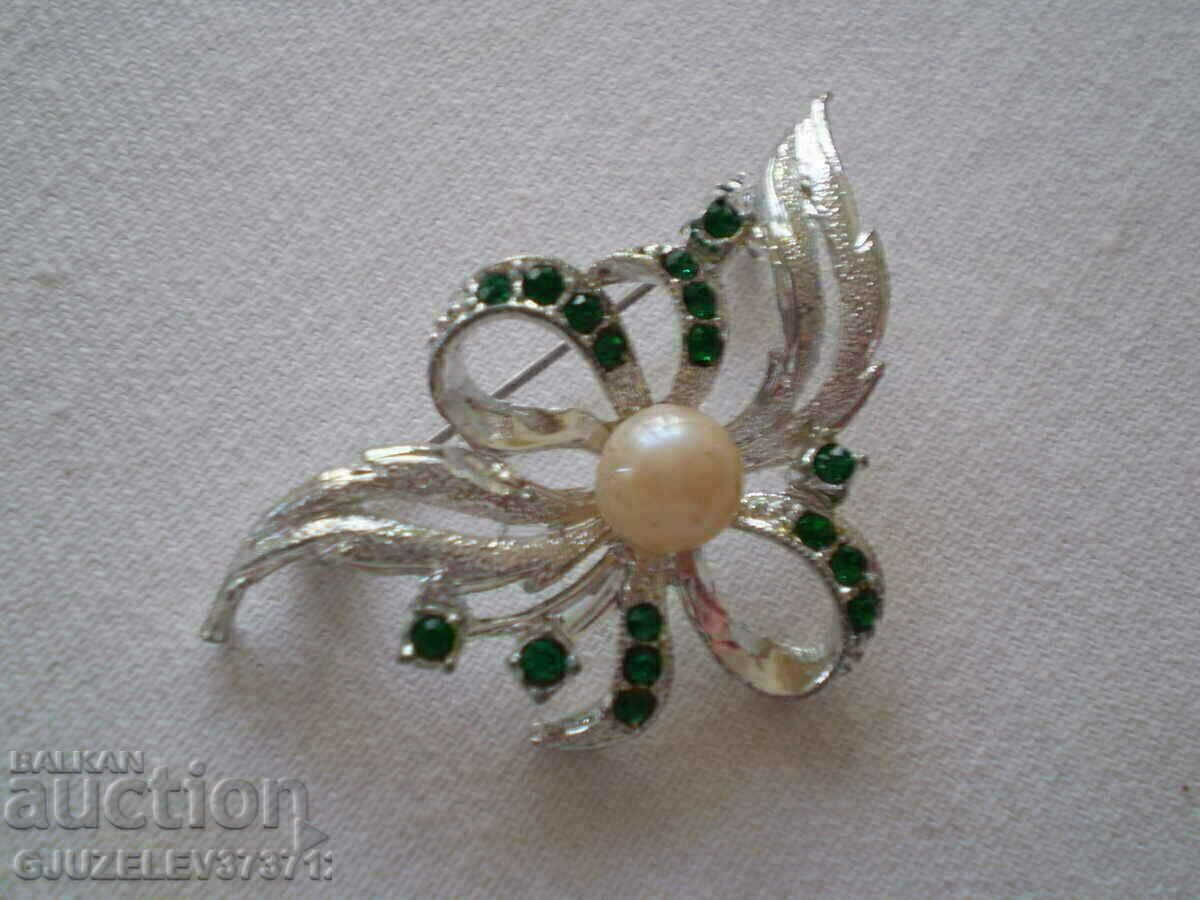 Livrarea Brosa dama cu PERLA SI ZIRCONI VERZI