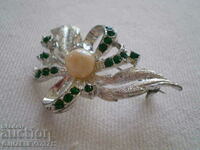 Women's brooch with PEARL AND GREEN ZIRCONS