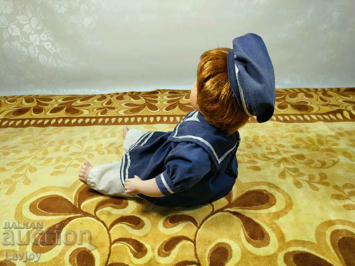 Delivery of An old porcelain doll