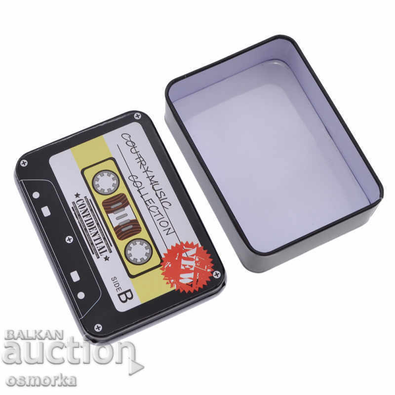 Metal box box audio tape cassette with price 5.00 BGN | € 2.56