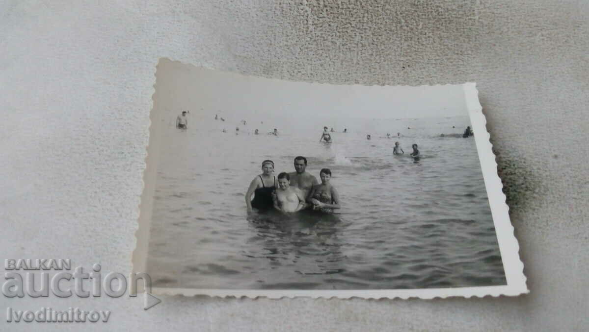 Photo Family in the sea
