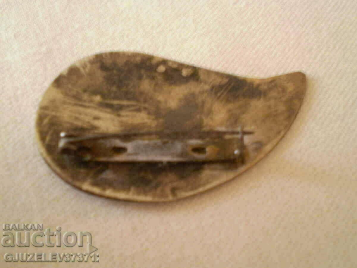 Auction  Women's Filigree Brooch