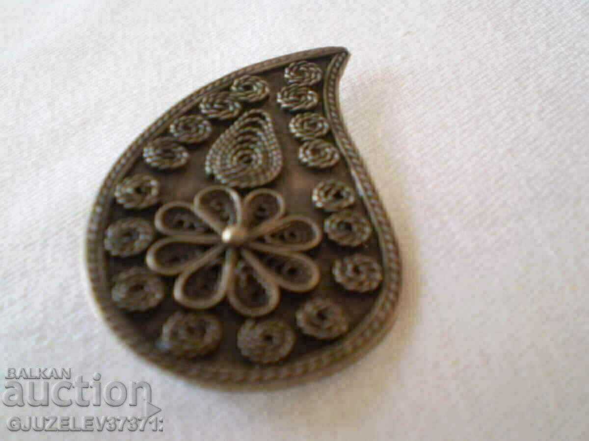 Women's Filigree Brooch - 5