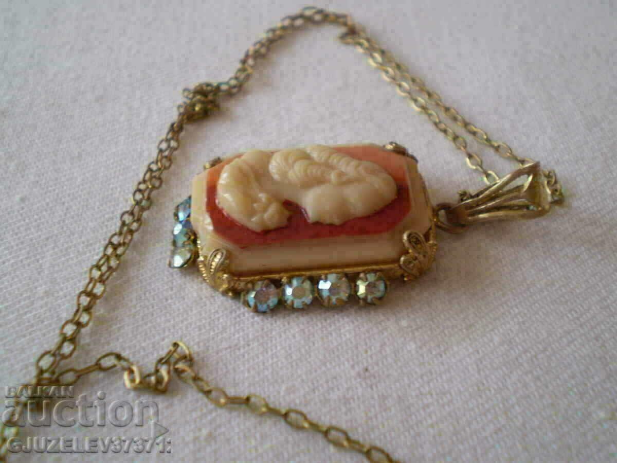 Delivery of locket cameo on chain brass multicolored glass