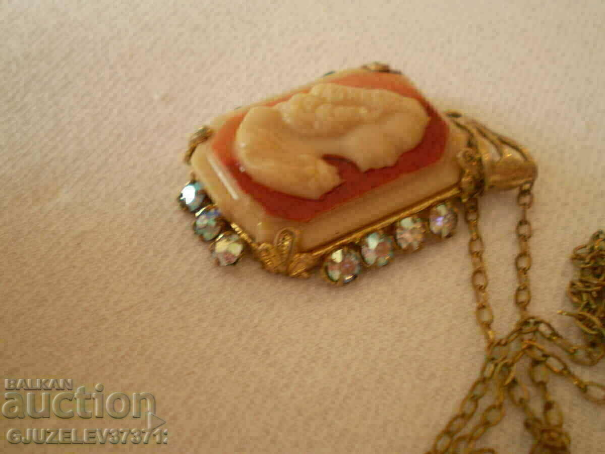 locket cameo on chain brass multicolored glass - 5