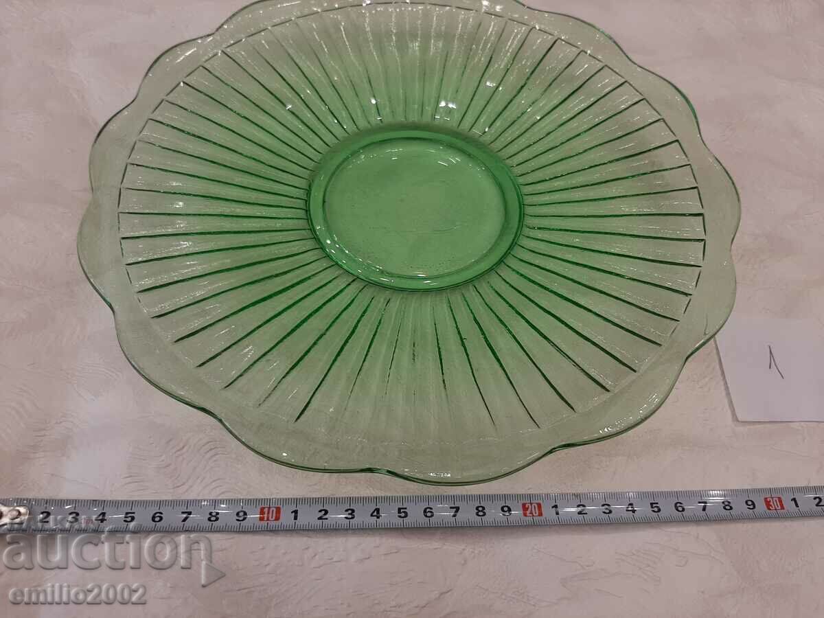 Glass fruit bowl retro social 01 with price 9.00 BGN | € 4.60 Glass fruit bowl retro social 01 with price 9.00 BGN | € 4.60
