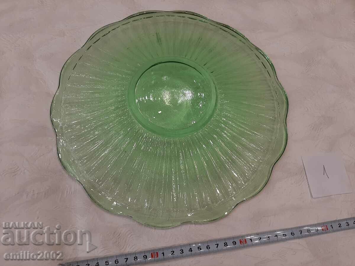Auction Glass fruit bowl retro social 01 Auction Glass fruit bowl retro social 01