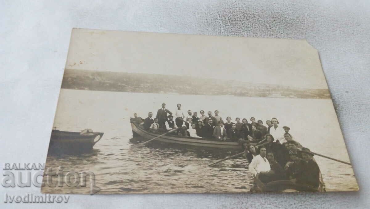 Φωτογραφία Vidin Δύο εταιρείες σε βάρκες στον ποταμό Δούναβη 1925