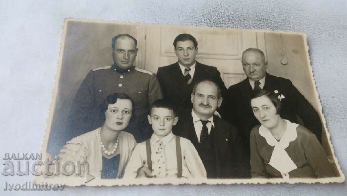 Fotografie Ofițer Kyustendil cu familia sa 1934