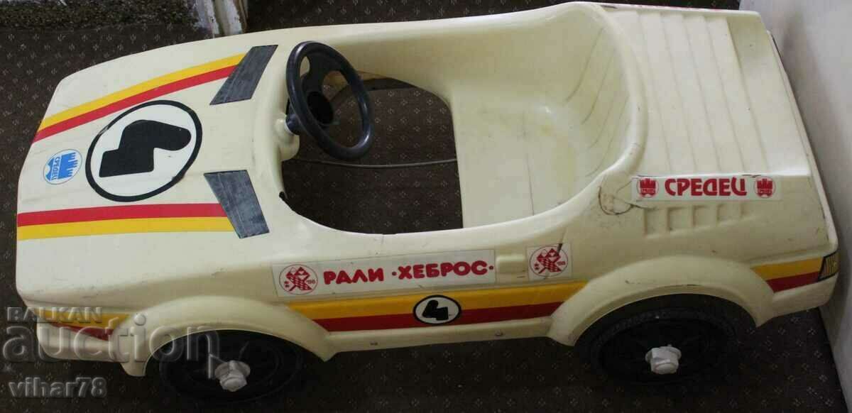 Auction OLD SPORTS CAR WITH PEDALS Auction OLD SPORTS CAR WITH PEDALS