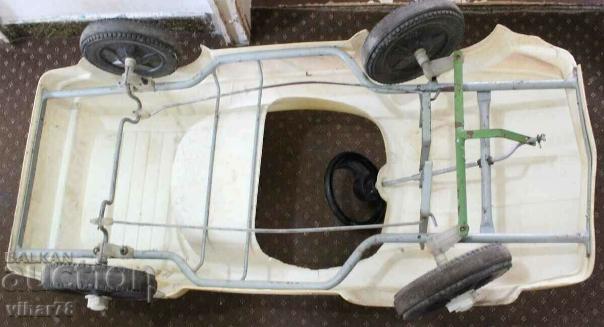 OLD SPORTS CAR WITH PEDALS - 7 OLD SPORTS CAR WITH PEDALS - 7
