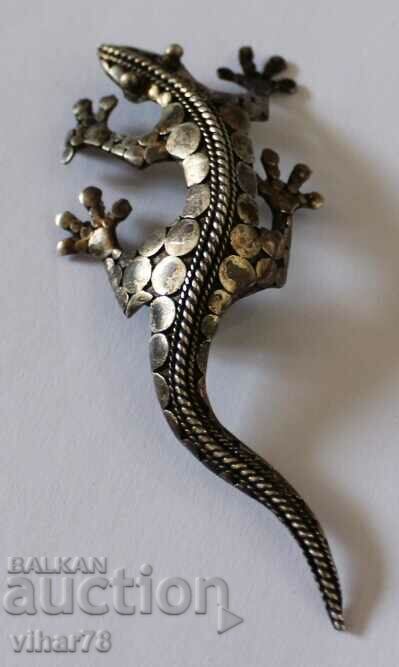 OLD BROWN-SILVER BROOCH - 5 OLD BROWN-SILVER BROOCH - 5