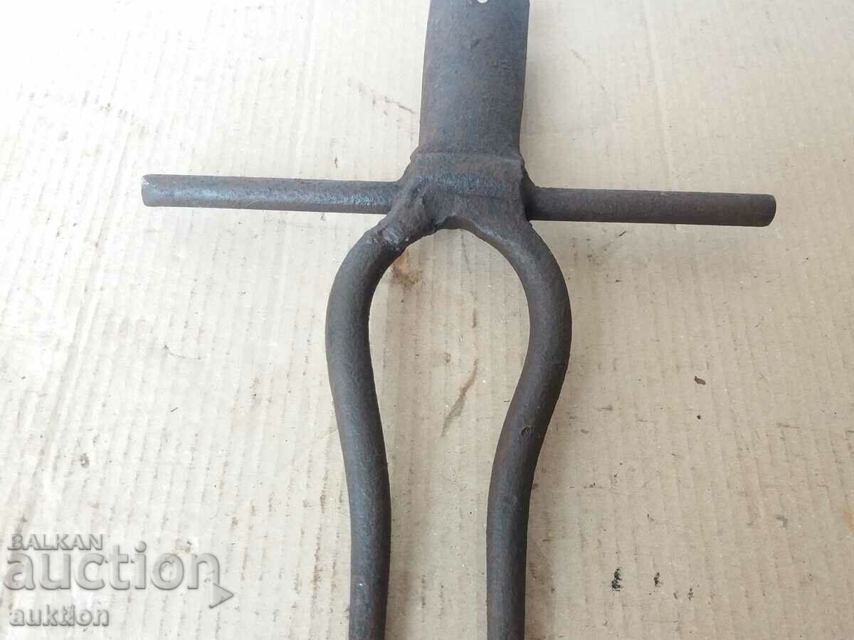 Auction KOVAN REVIVAL TOOL FOR BEET EXTRACTION Auction KOVAN REVIVAL TOOL FOR BEET EXTRACTION