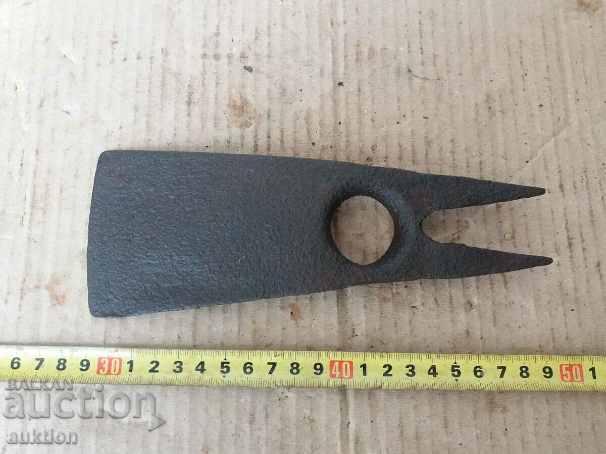 Auction WROUGHT REVIVAL PICK, TOOL Auction WROUGHT REVIVAL PICK, TOOL