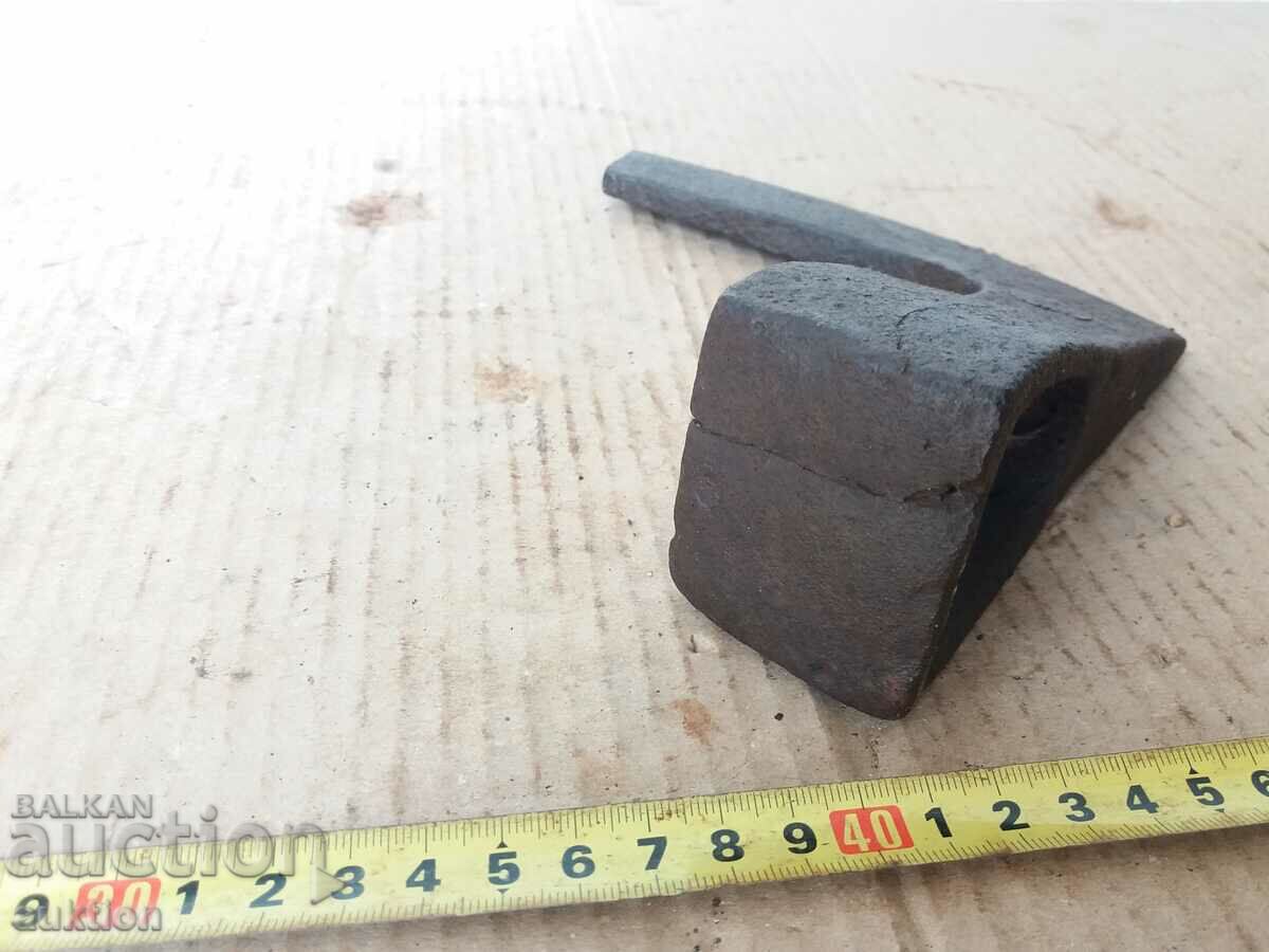 STEELED MASSIVE AX - 5 STEELED MASSIVE AX - 5