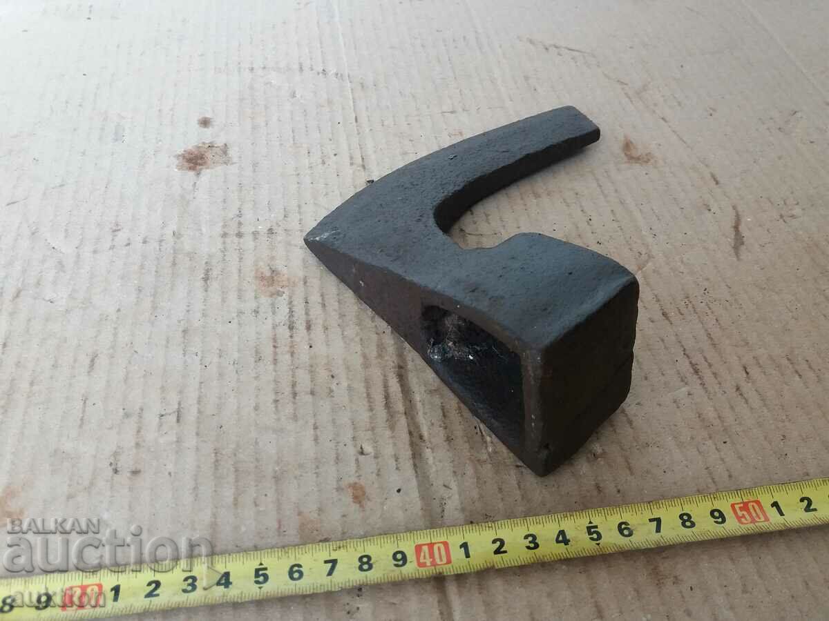 STEELED MASSIVE AX - 7 STEELED MASSIVE AX - 7