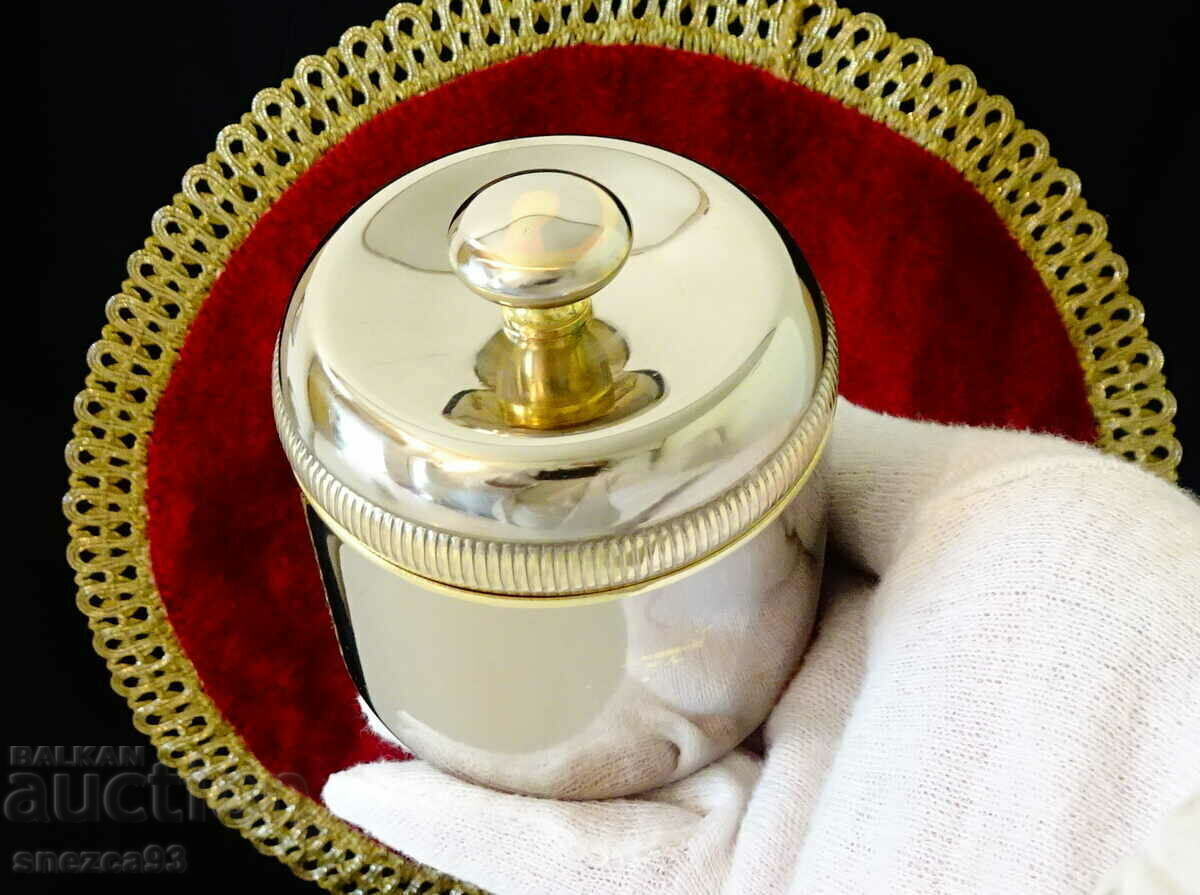 Silver-plated sugar bowl made of bronze 9 cm with price 24.00 BGN | € 12.27 Silver-plated sugar bowl made of bronze 9 cm with price 24.00 BGN | € 12.27