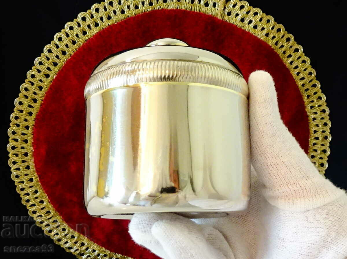 Auction Silver-plated sugar bowl made of bronze 9 cm Auction Silver-plated sugar bowl made of bronze 9 cm