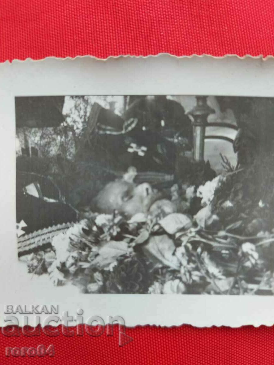 ALIPIA VLAIKOV - BURIAL with price 11.11 BGN | € 5.68 ALIPIA VLAIKOV - BURIAL with price 11.11 BGN | € 5.68