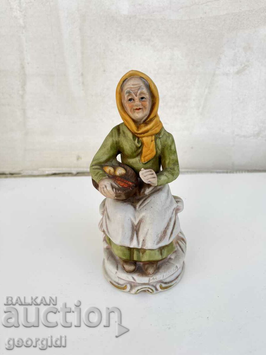 English porcelain figure "GRANDMA". №2285