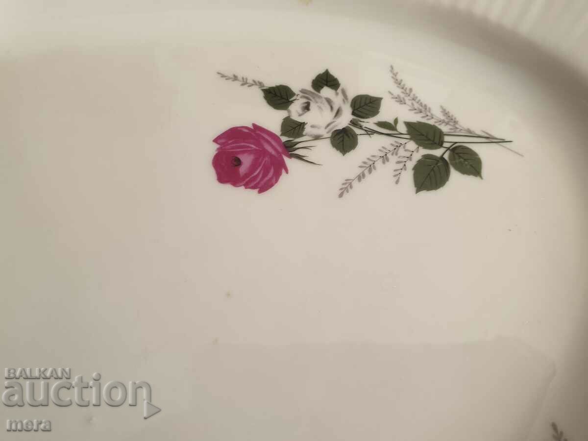 Large porcelain plateau - Kitka - New Market with price 22.00 BGN | € 11.25 Large porcelain plateau - Kitka - New Market with price 22.00 BGN | € 11.25