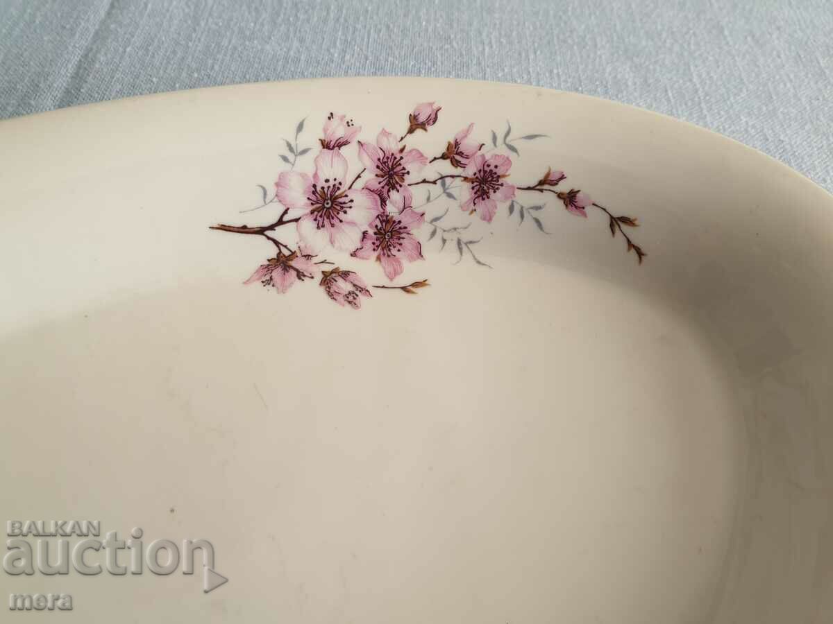 Large porcelain plateau - Dyanko Stefanov with price 22.00 BGN | € 11.25 Large porcelain plateau - Dyanko Stefanov with price 22.00 BGN | € 11.25