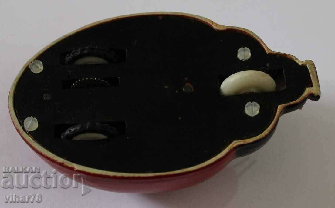 Delivery of Children's tin toy