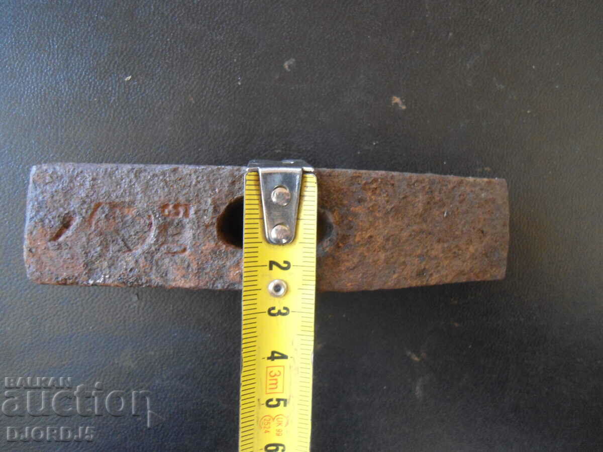 Delivery of Old hammer, highlighted Delivery of Old hammer, highlighted