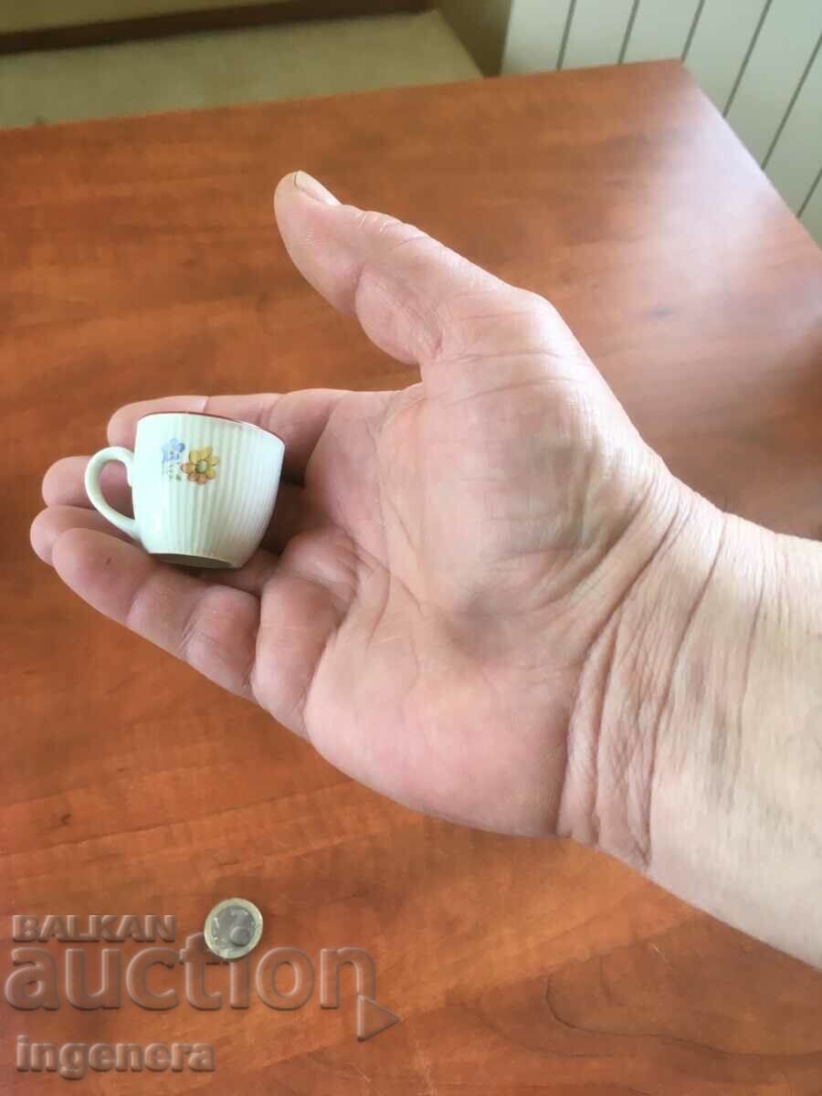 Licitație CUPA CUPA PORCELAN BULGARIA DIN MOCKA BRANDY SOCA Licitație CUPA CUPA PORCELAN BULGARIA DIN MOCKA BRANDY SOCA