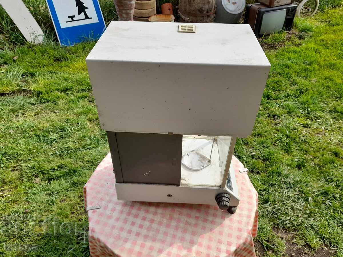 Auction Old scale WA 34 Auction Old scale WA 34