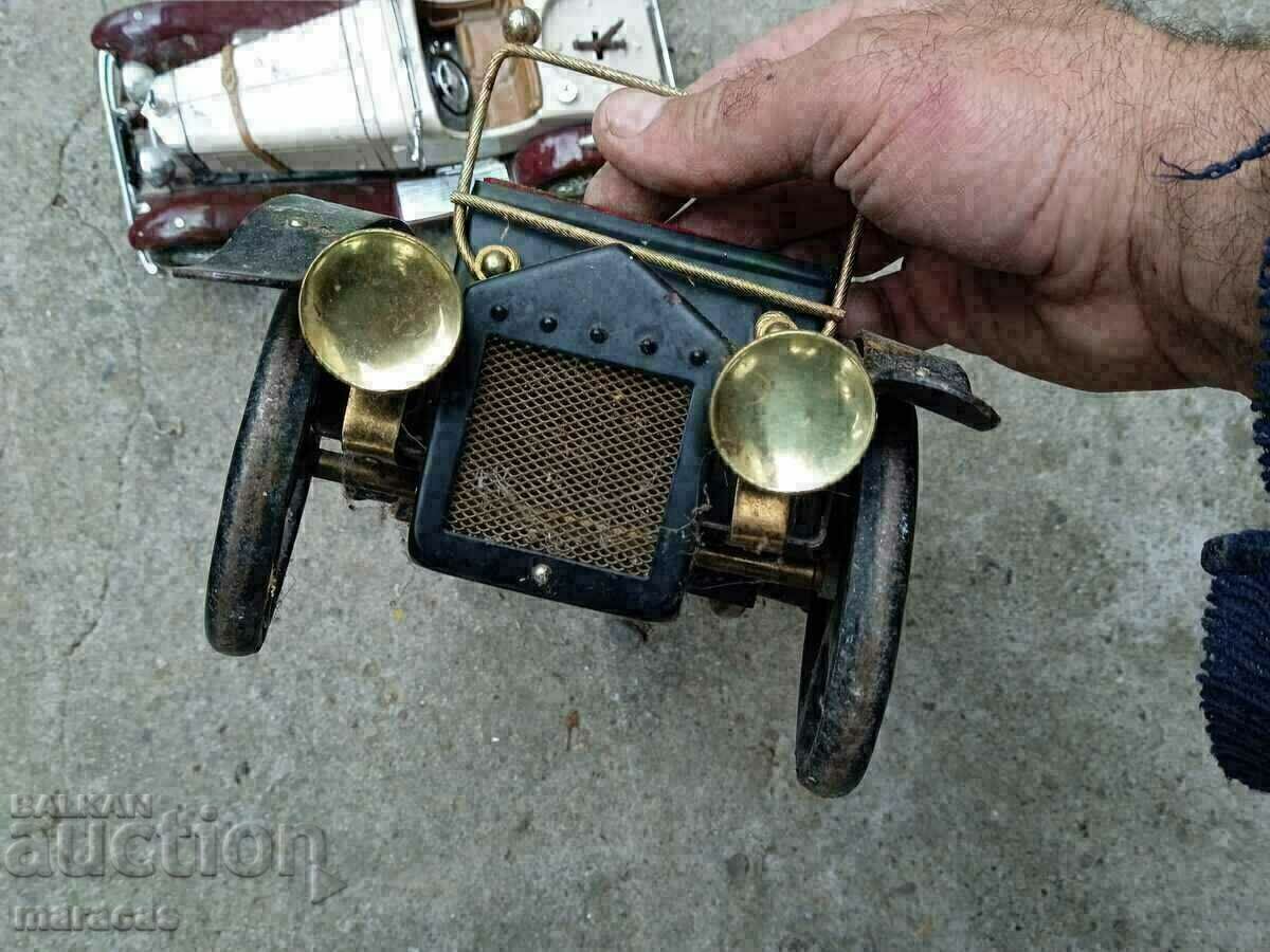 Old children's toys with price 22.00 BGN | € 11.25 Old children's toys with price 22.00 BGN | € 11.25