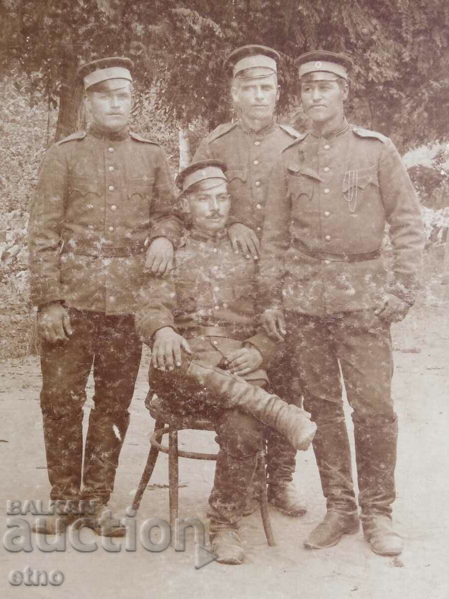 ROYAL PHOTO CARDBOARD-UNIFORM with price 15.00 BGN | € 7.67 ROYAL PHOTO CARDBOARD-UNIFORM with price 15.00 BGN | € 7.67