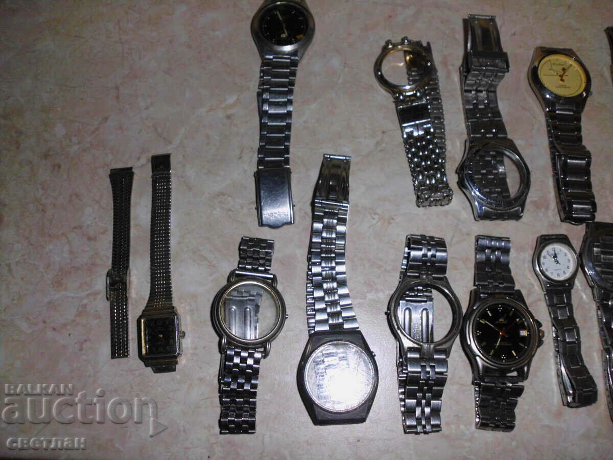 Auction LOT METAL CHAINS AND CASH DESK Auction LOT METAL CHAINS AND CASH DESK