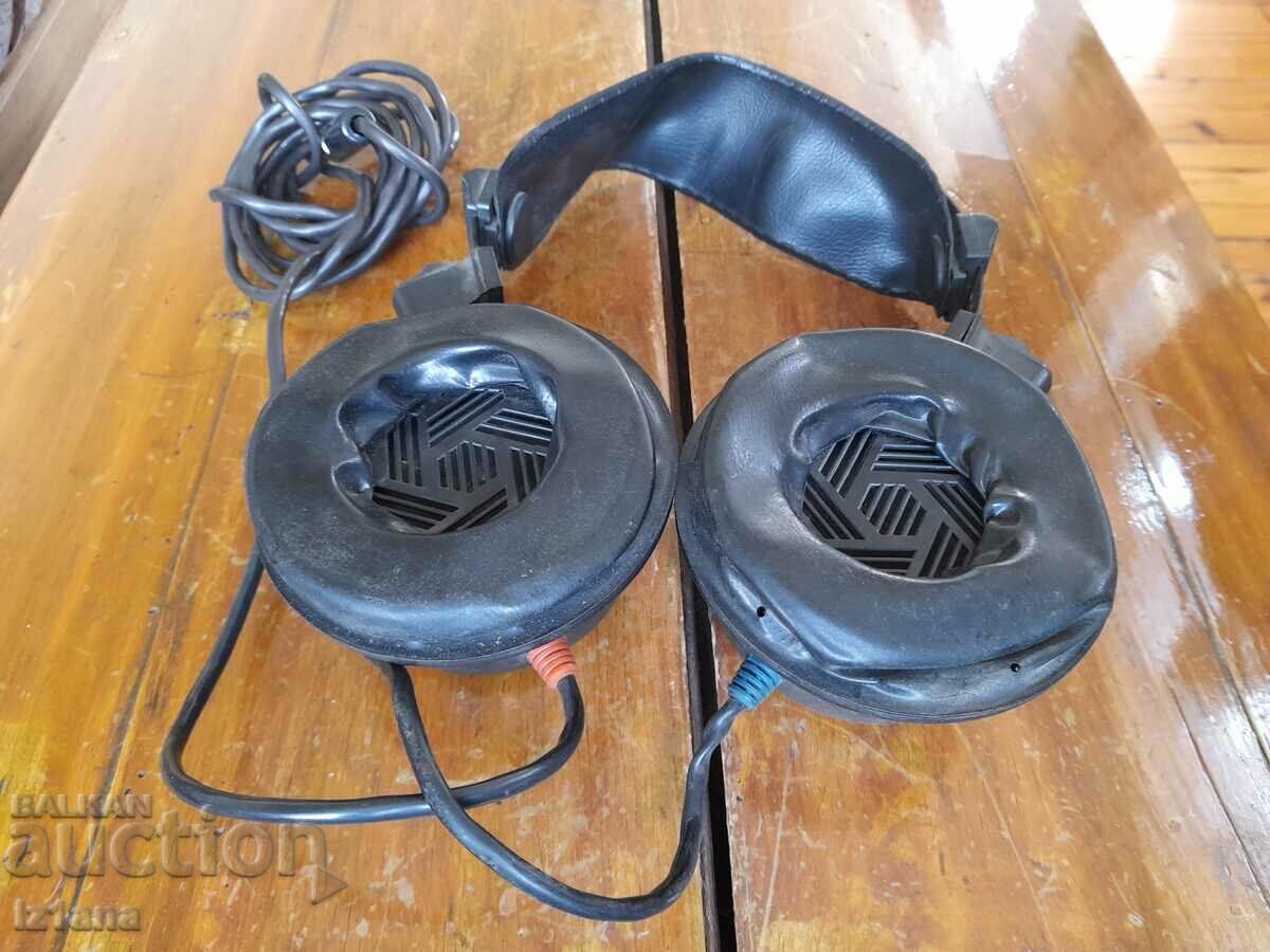 Auction  Old headphones