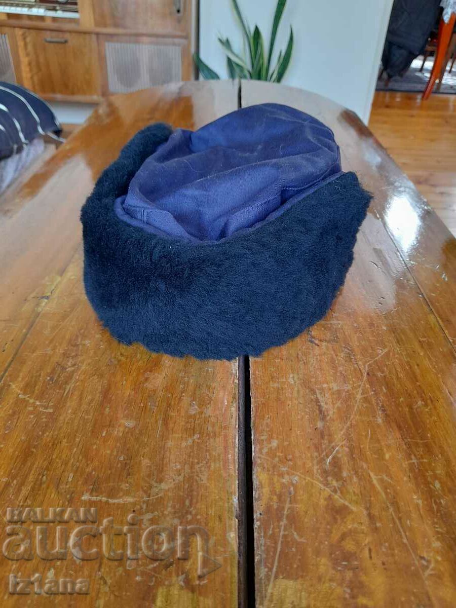 Аукцион Стара зимна шапка Академия МВР Аукцион Стара зимна шапка Академия МВР