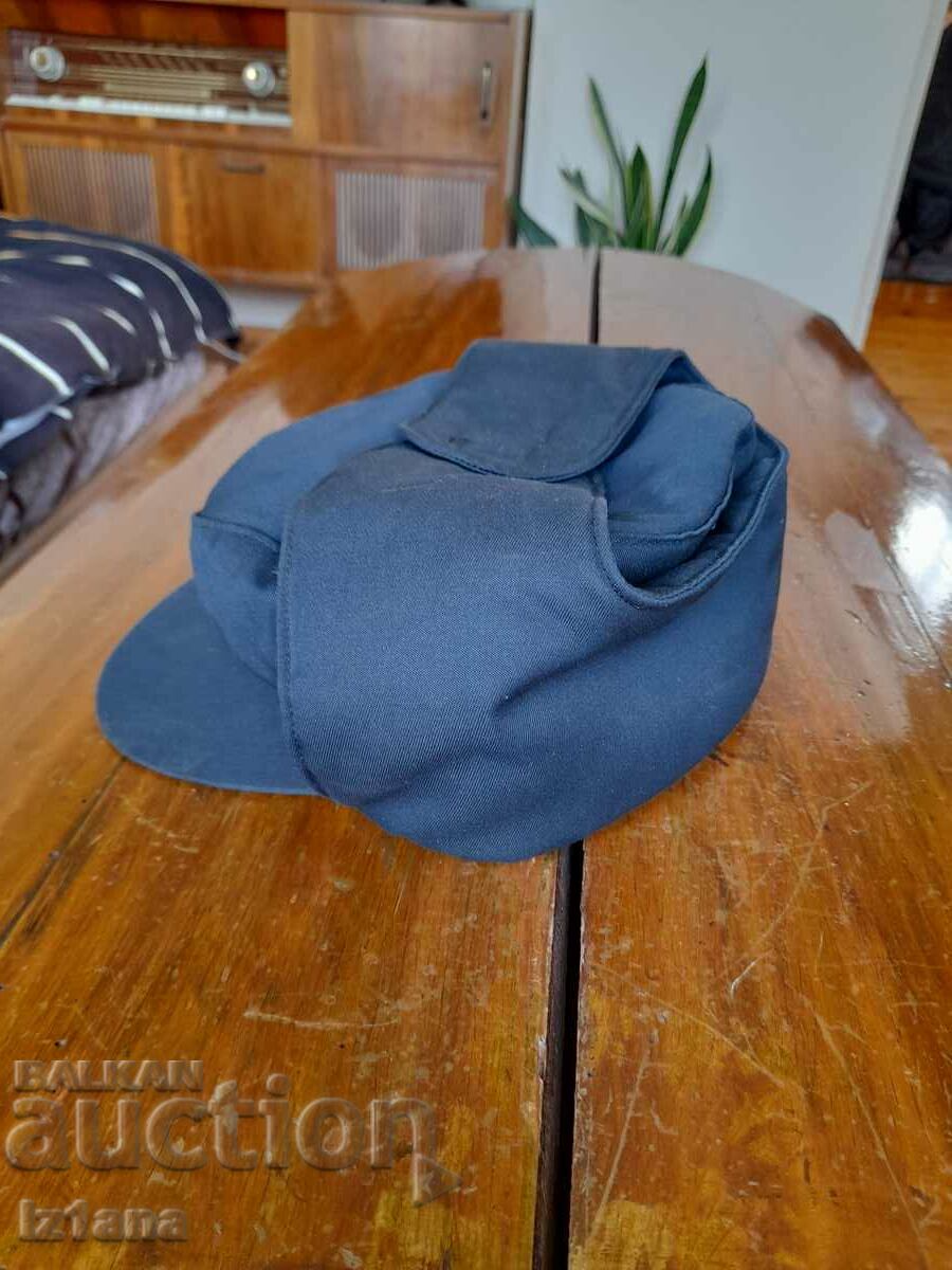 Аукцион Стара зимна шапка Академия МВР Аукцион Стара зимна шапка Академия МВР