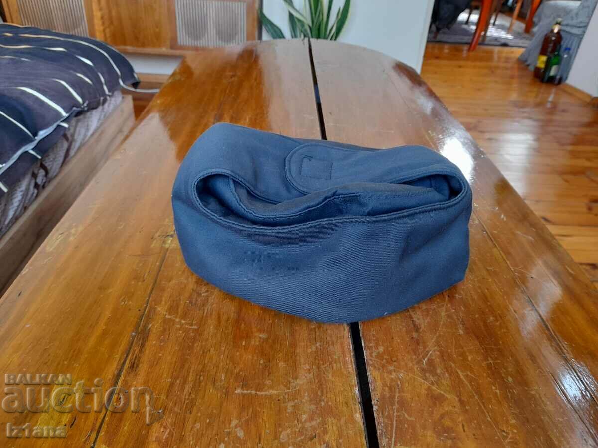 Доставка на Стара зимна шапка Академия МВР Доставка на Стара зимна шапка Академия МВР