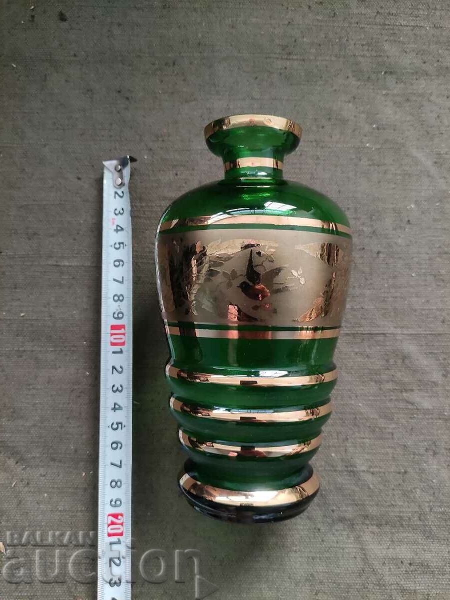 Зелена ваза с позлата и птички с цена 250.00 лв. | € 127.82 Зелена ваза с позлата и птички с цена 250.00 лв. | € 127.82