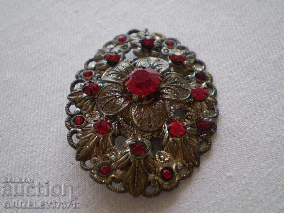 Old Women's Brooch with red zircons with price 55.00 BGN | € 28.12 Old Women's Brooch with red zircons with price 55.00 BGN | € 28.12