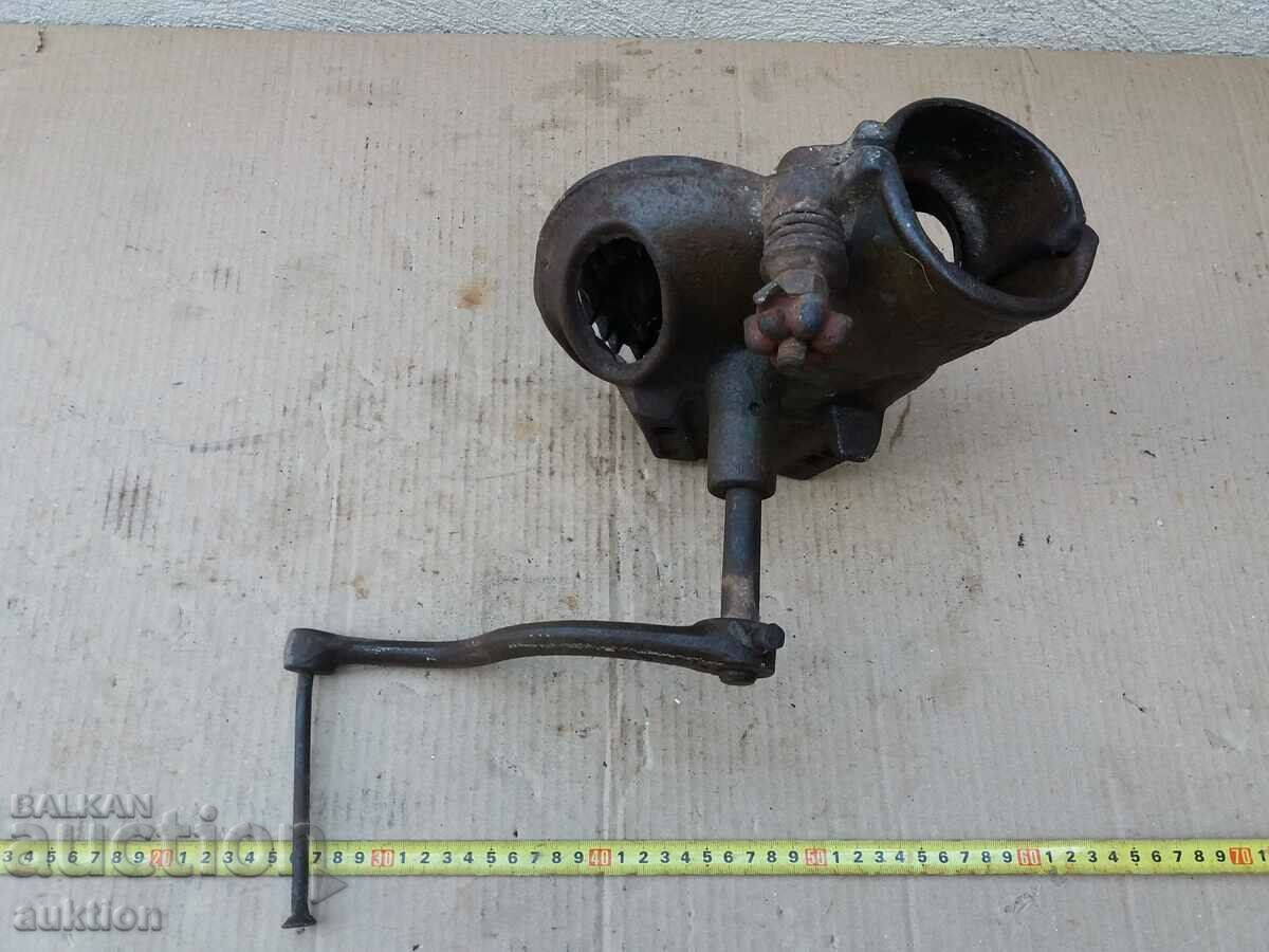 OLD EXCELLENT HAND MACHINE FOR CORNING CORN, CORN with price 16.99 BGN | € 8.69 OLD EXCELLENT HAND MACHINE FOR CORNING CORN, CORN with price 16.99 BGN | € 8.69