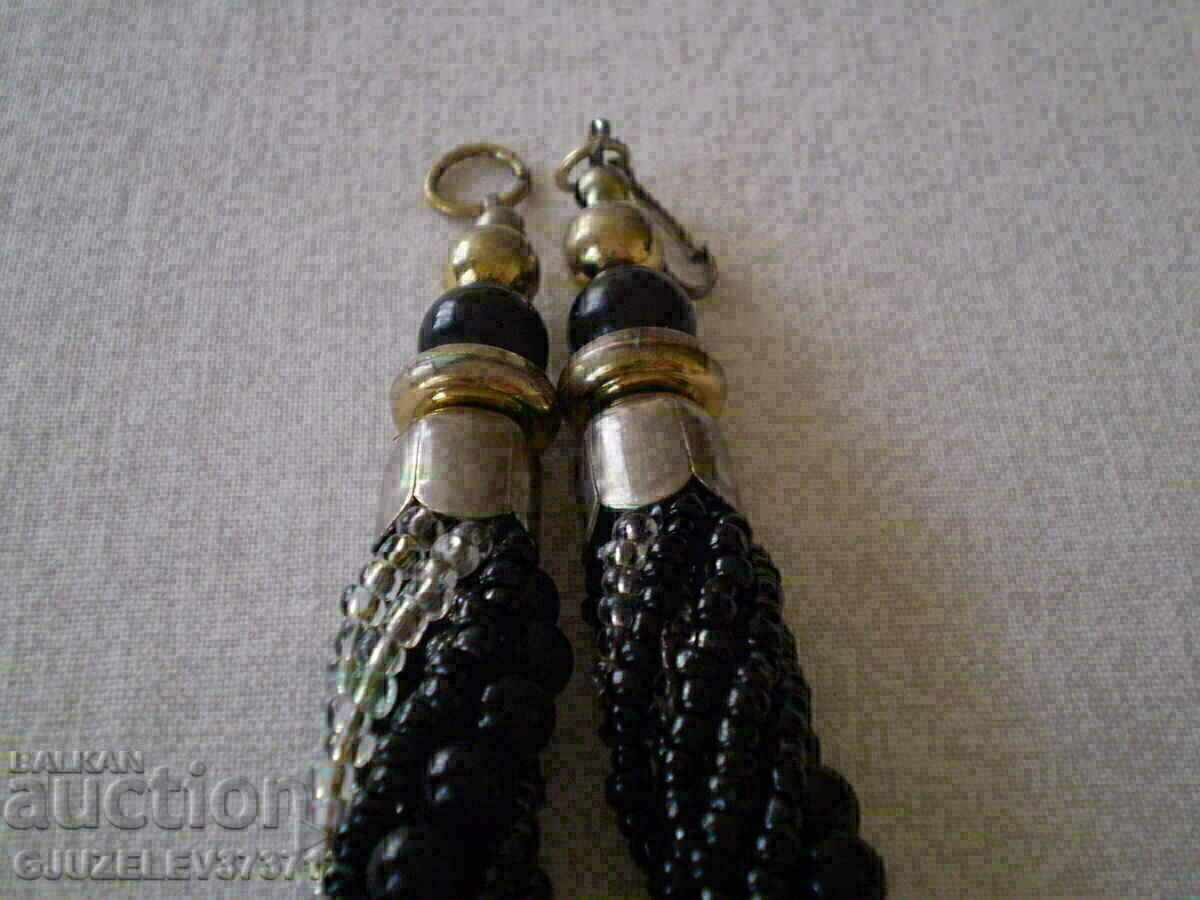 Delivery of old necklace handmade from Murano glass beads