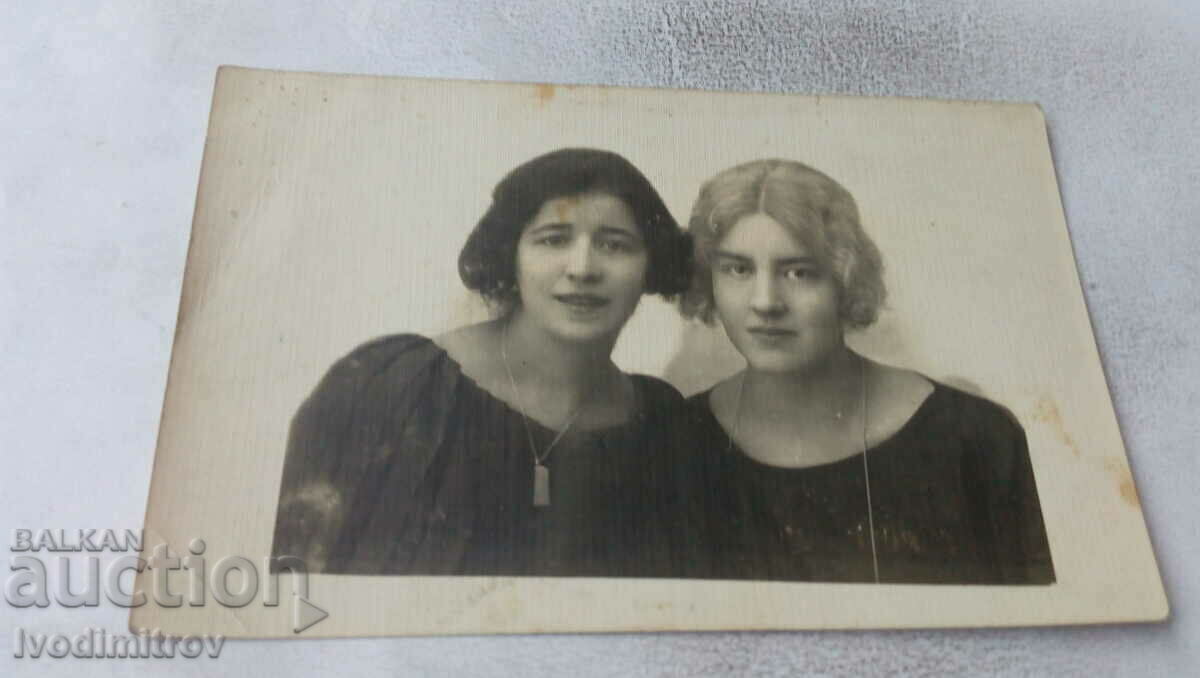 Φωτογραφία Σοφία Δύο νεαρά κορίτσια 1924