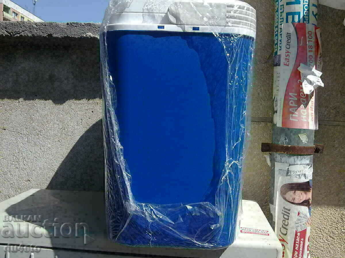 refrigerated box, bag with handles 24 and 40 l. passive tourist with price € 24.00 | 46.94 BGN