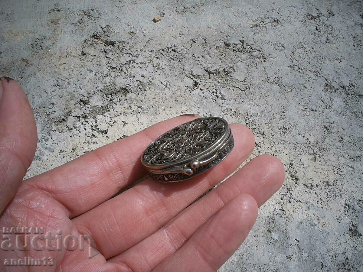 OLD PILL BOX with price 45.00 BGN | € 23.01 OLD PILL BOX with price 45.00 BGN | € 23.01