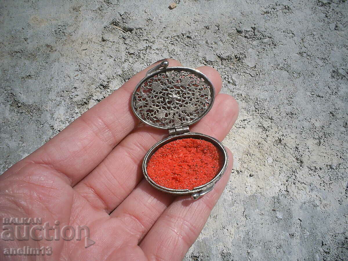 Auction OLD PILL BOX Auction OLD PILL BOX