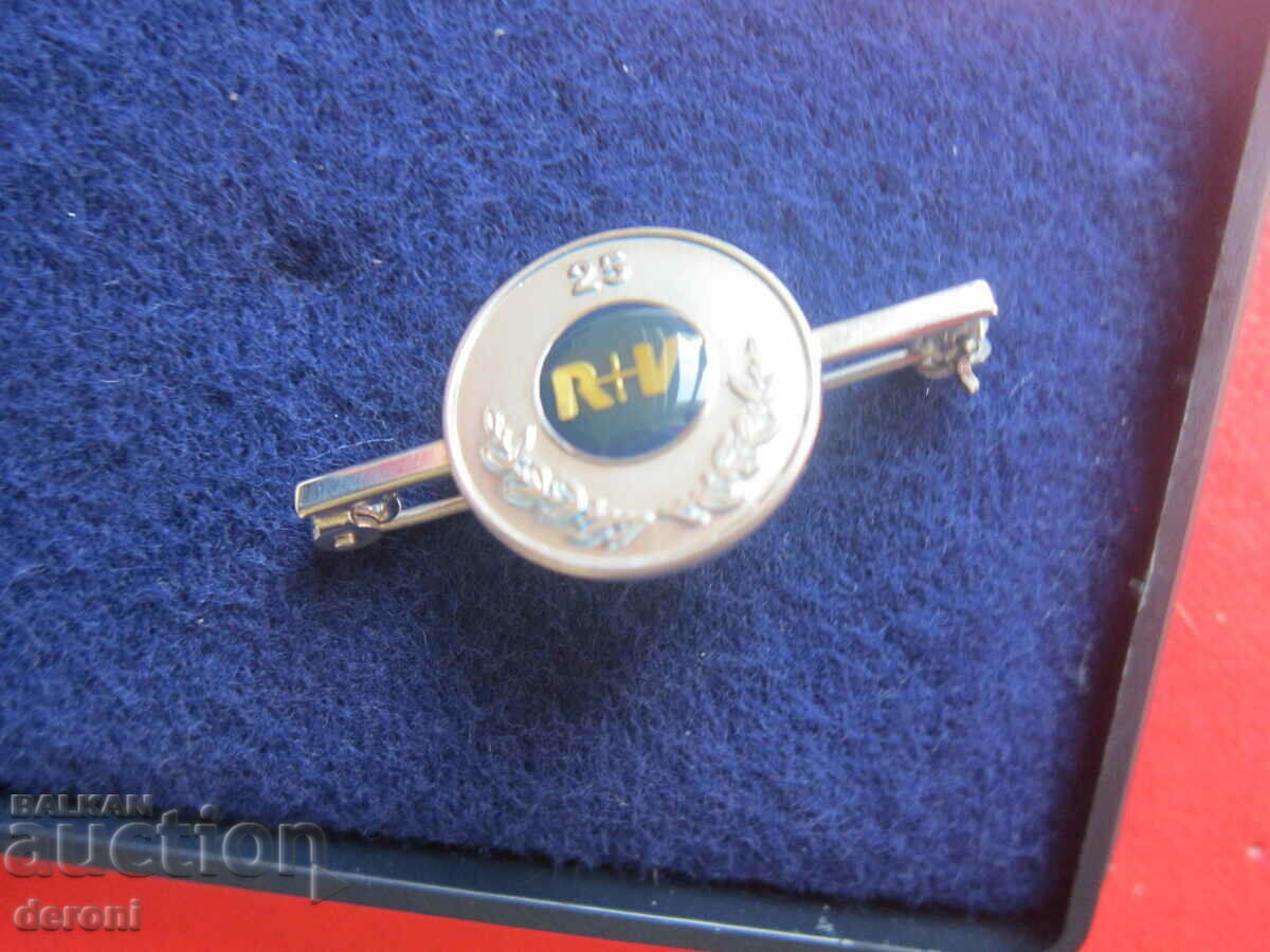 Unique silver badge badge with enamel in a box with price 45.00 BGN | € 23.01 Unique silver badge badge with enamel in a box with price 45.00 BGN | € 23.01